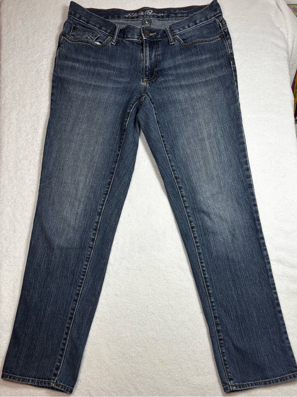 Eddie Bauer Women’s 6 blue denim jeans with light fade classic five‑pocket style
